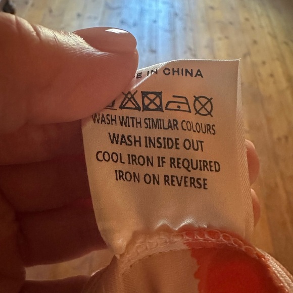 Cider crop top. Size medium. Long sleeve. Drawstring adjustable front. Boho - Picture 8 of 9